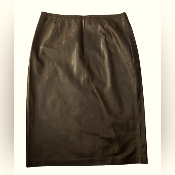 Danier Dresses & Skirts - Danier Genuine Leather Flat Front Midi Brown Pencil Skirt Size 2